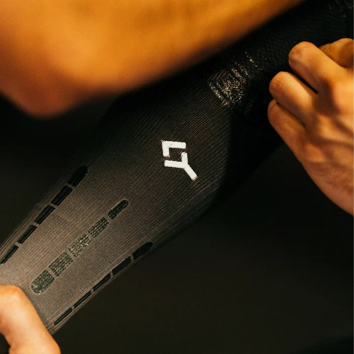 FLOKY NO STRAIN SLEEVE X TAPIA BLACK